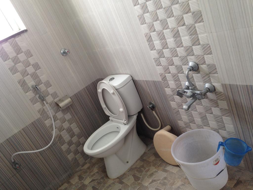 Oyo 4355 Goodland Inn Madras Zewnętrze zdjęcie