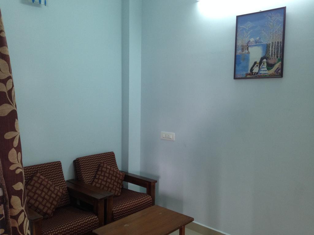 Oyo 4355 Goodland Inn Madras Zewnętrze zdjęcie